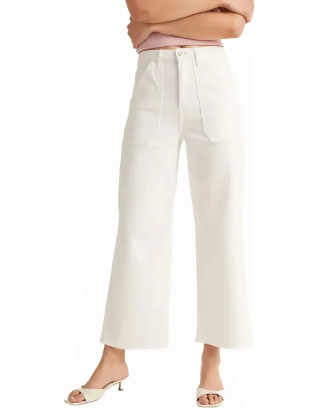 Cargo Pocket Wide Leg Jeans