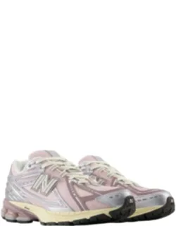 1906r Sneakers