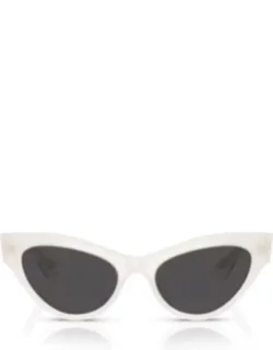 Cat-eye Sunglasses