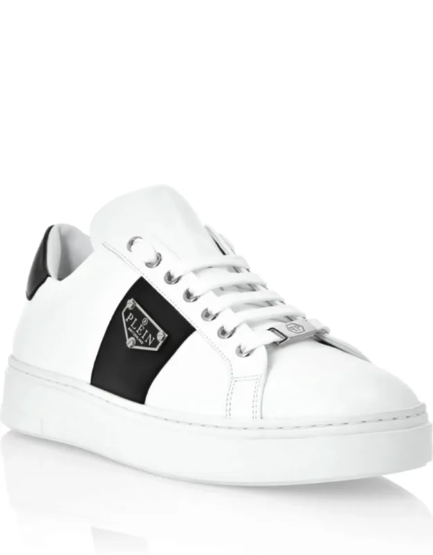Lo-top Sneakers