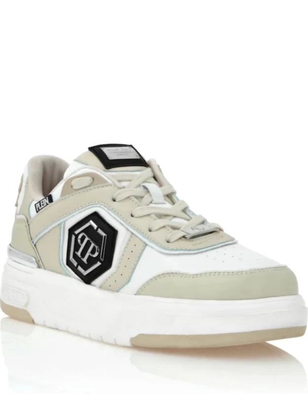 Lo-top Sneakers