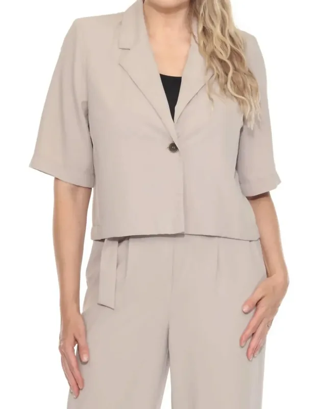 One-button Short Blazer