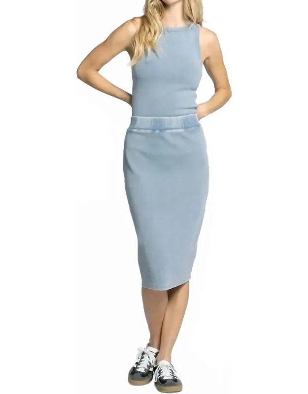 Fitted Pencil Skirt