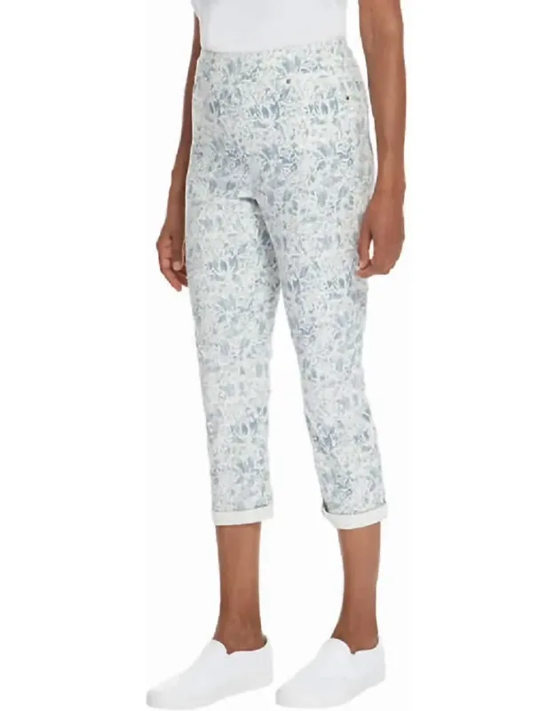 Roll Cuff Capri Pants