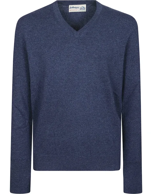 Fitted V-neck Cashmere Sweater