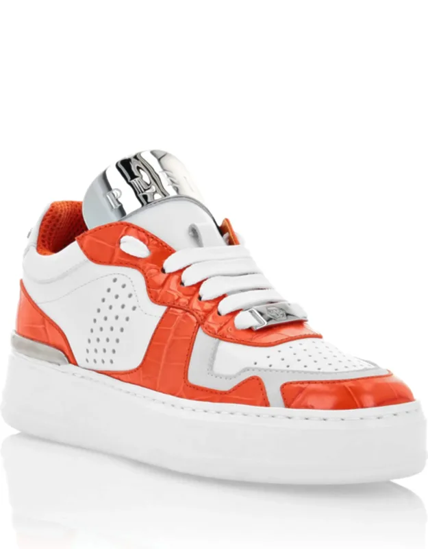 Lo-top Sneakers
