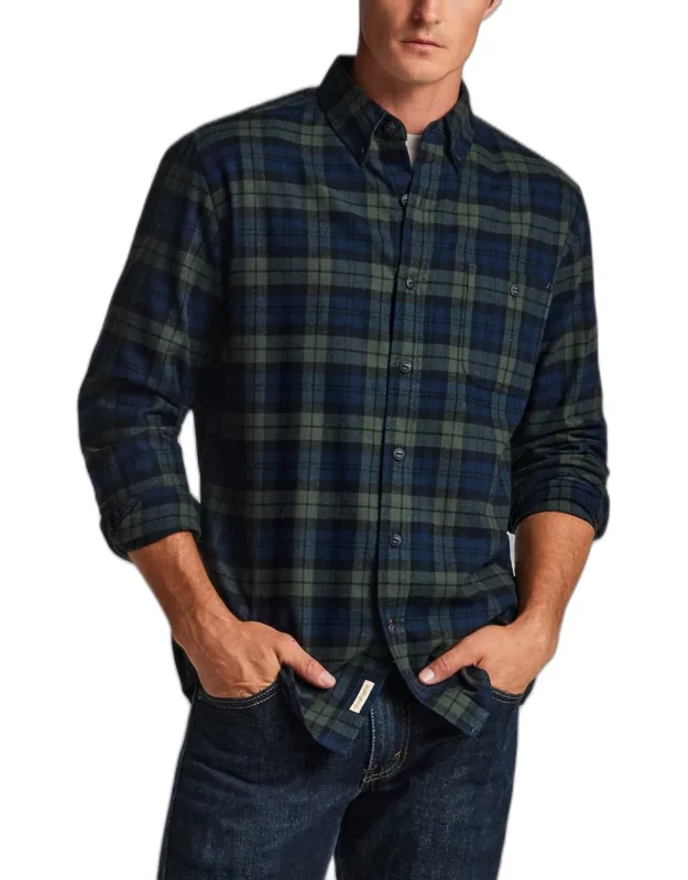 Weatherproof Vintage Traditional Fit Brushed Holiday Flannel Button Up Shirt
