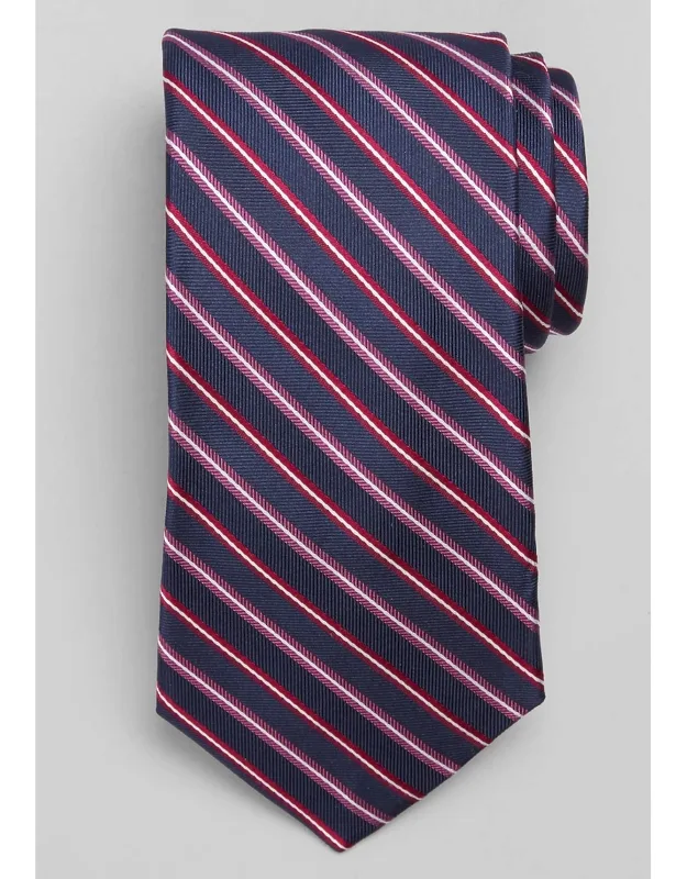 Traveler Collection Chevron Satin Stripe Tie