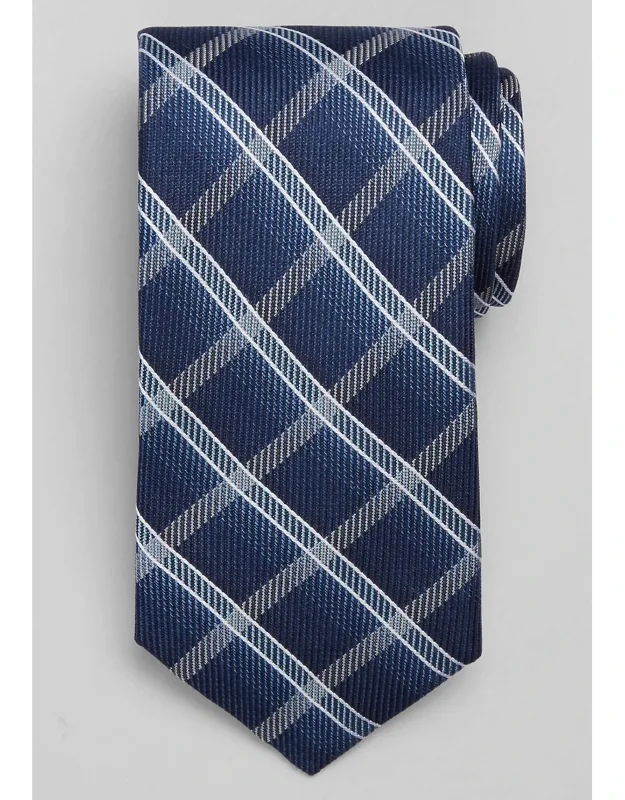 Traveler Collection Ombre Plaid Tie