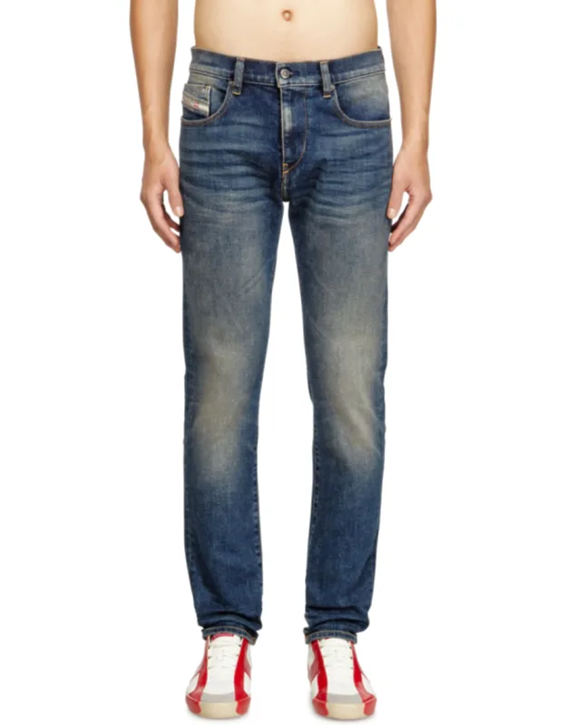 Diesel Slim Jeans Regular Waist 2019 D-strukt, Zip Fly, Slim Fit, Medium Waist