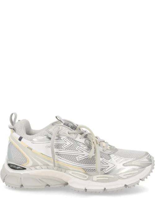 Sneakers "be Right Back"