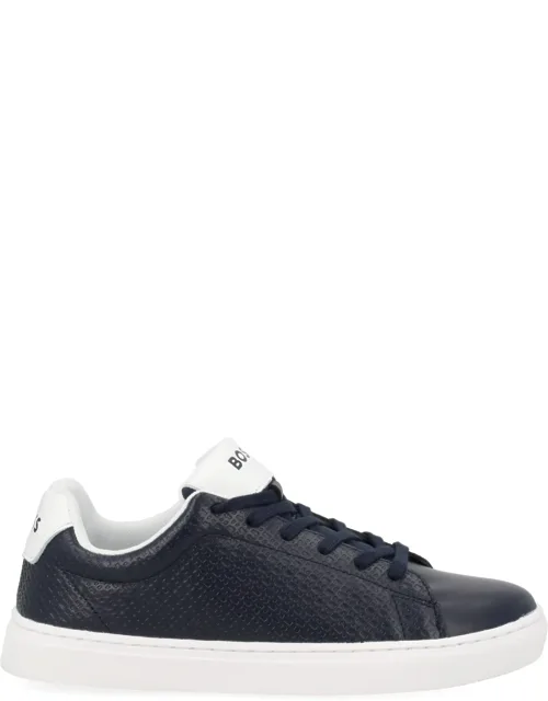 Sneakers With Laces