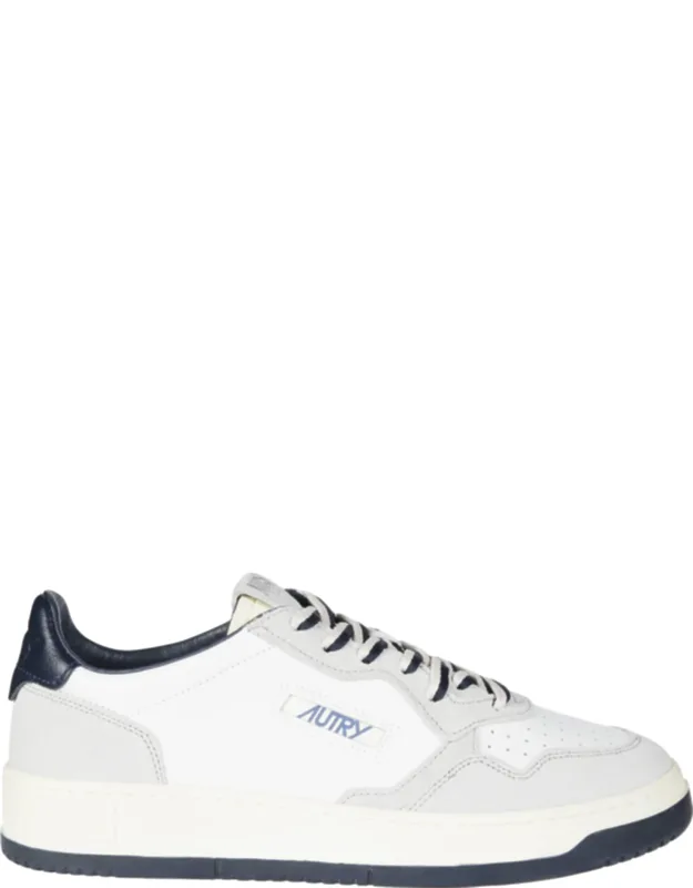 Minimalist Low-top Sneakers