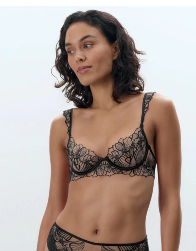 Amarosa Floral Embroidered Bra