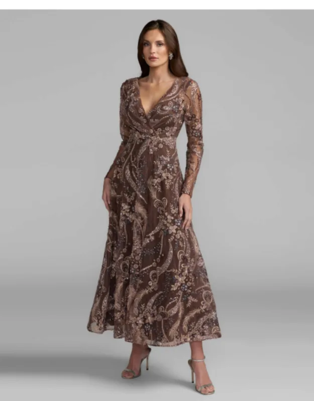 Embroidered Long Sleeve V-neck Midi Dress