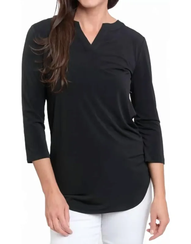 Quarter Sleeve V-neck Tunic