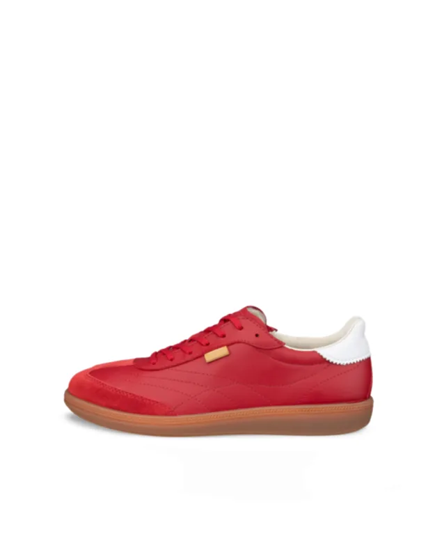 Soft 11 Leather Lace-up Sneakers