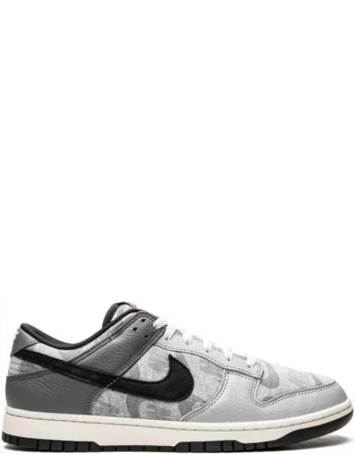Dunk Low Sneakers