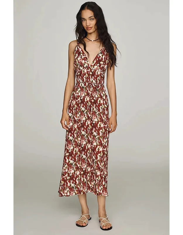 Marciana Midi Dress V-neckline Pullover Styling