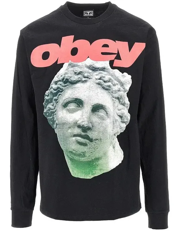 Long-sleeved T-shirt
