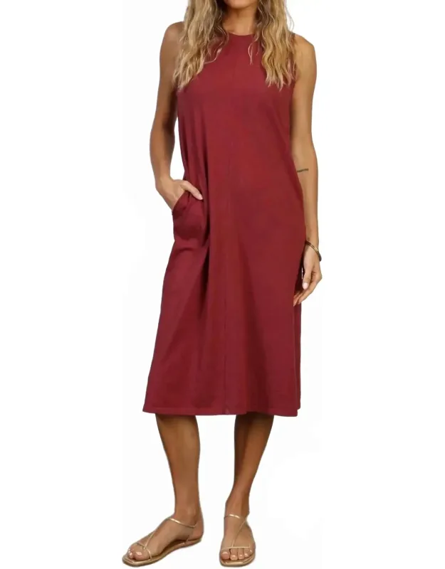 Sleeveless Crew Neck Dress