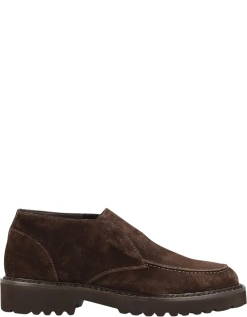 Chukka Adler Elastico Calf Suede Chukka Boots With Rugged Rubber Sole And Intricate Stitching