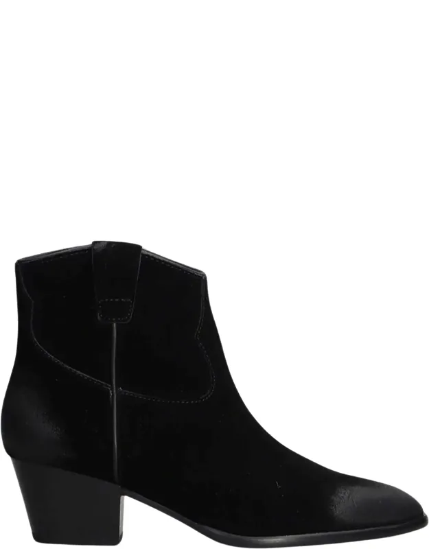 Pointed Toe Low Block Heel Leather Boots
