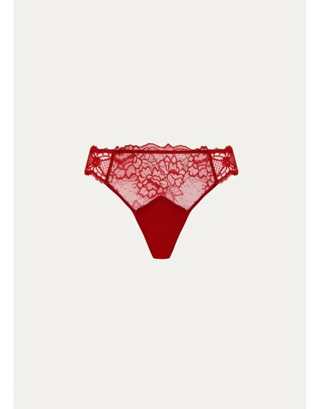 Sublime En Dentelle Lace Thong
