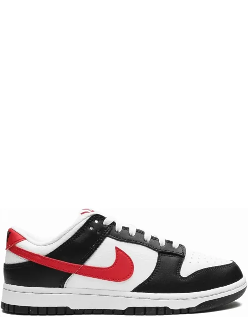 Dunk Low Sneakers
