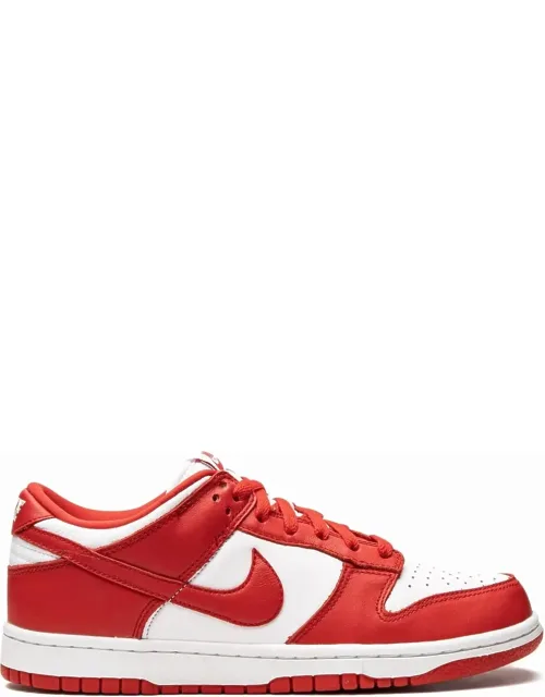 Dunk Low Sneakers