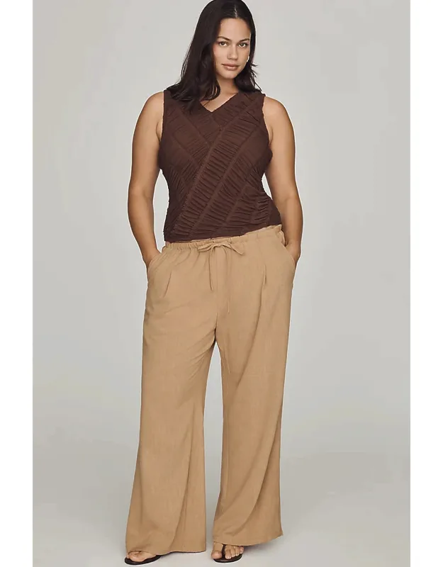 Pleated Wide-leg Trousers