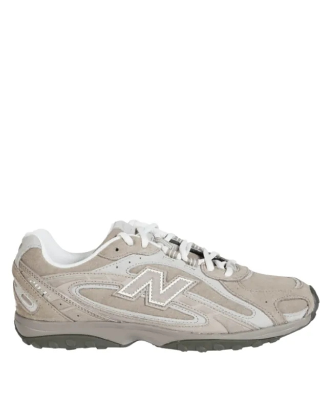 Low-profile Suede Mesh Sneakers