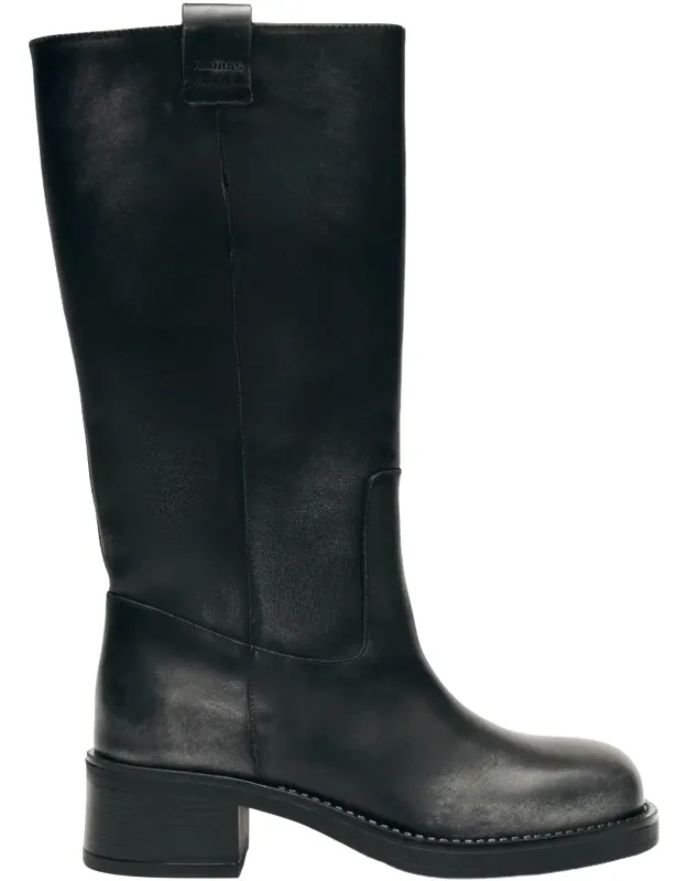 Equestrian-inspired Structured Mid-calf Leather Boots