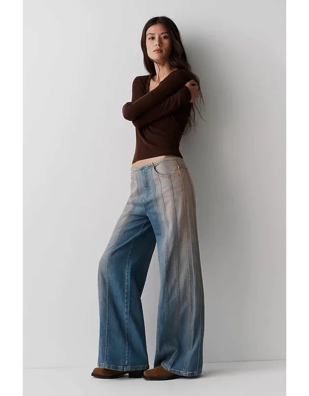 Drift Mid-rise Flared Jeans