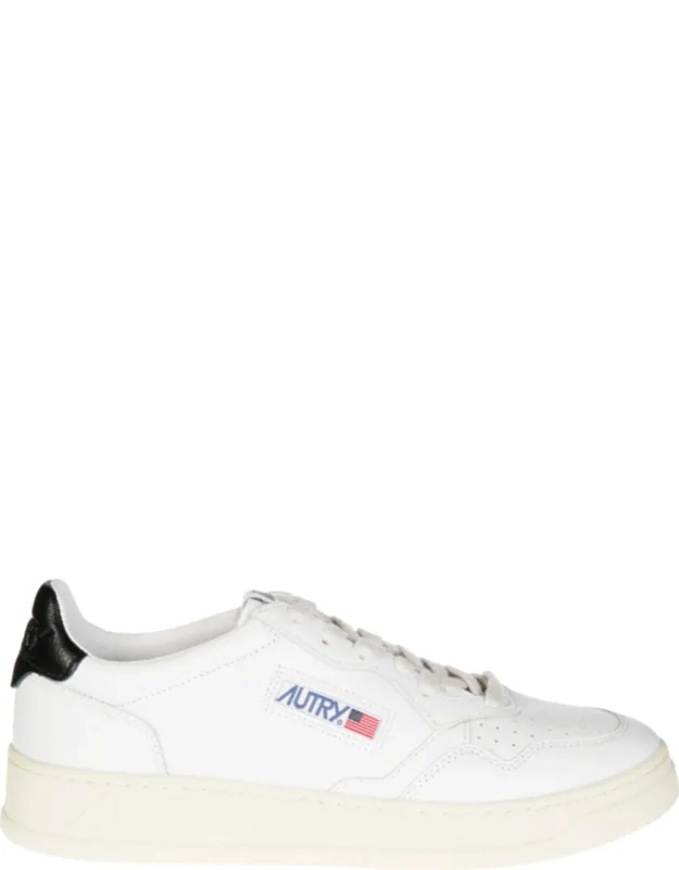 Medalist Low Sneakers - Timeless Design, Premium Craftsmanship