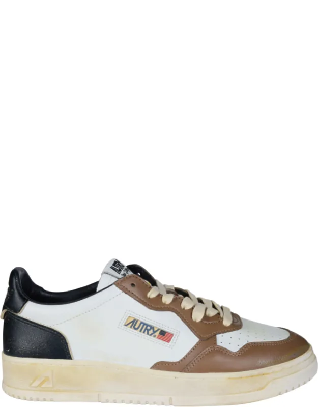 Low-top Sneakers