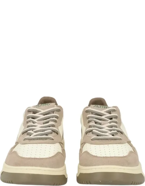 Medalist Low Leather Suede Panels Sneakers
