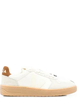 V-82 Sneakers