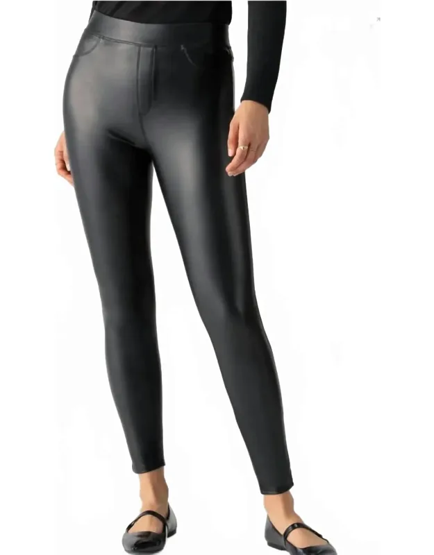 Runway High Rise Leggings