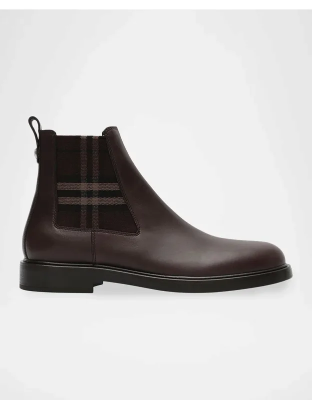 Pembroke Chelsea Boots