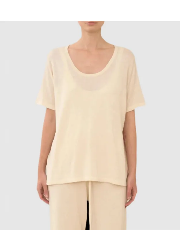 Scoopneck Tee