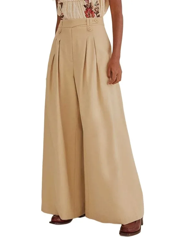 Pant With Vibrant Prints And Flowing Cuts