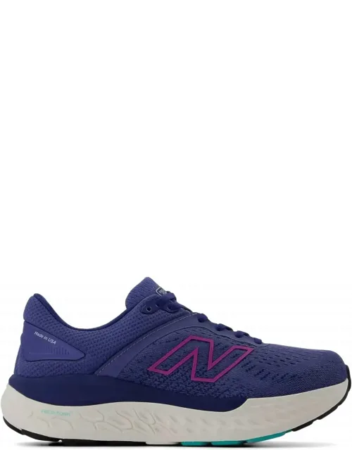 1540 V4 Fresh Foam Sneakers