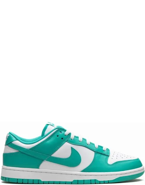 Dunk Low Sneakers