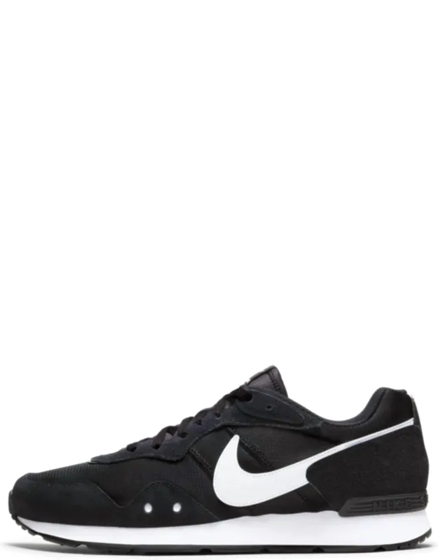 Venture Runner Sneakers