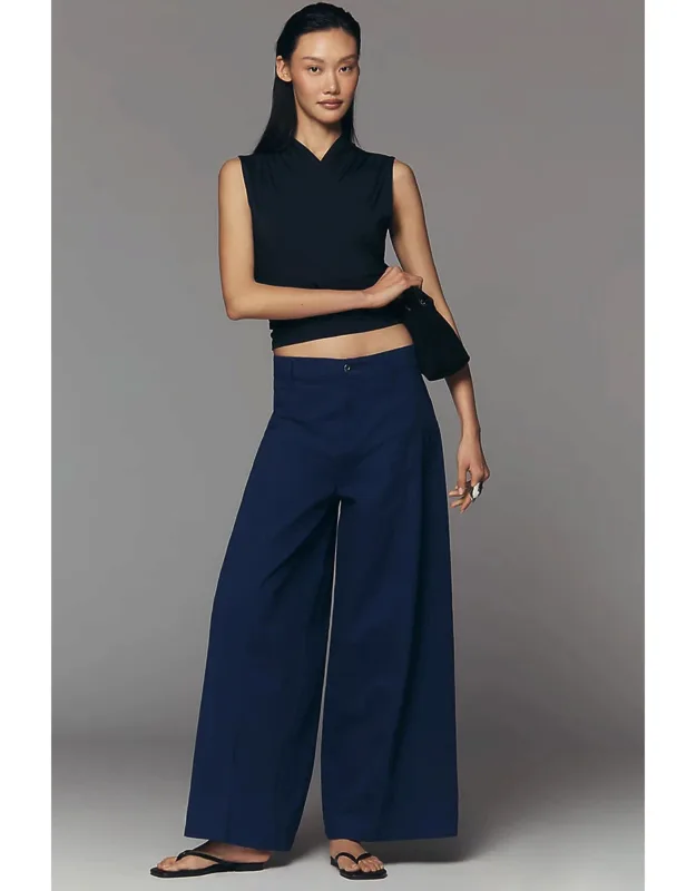 Pleated Wide-leg Pants