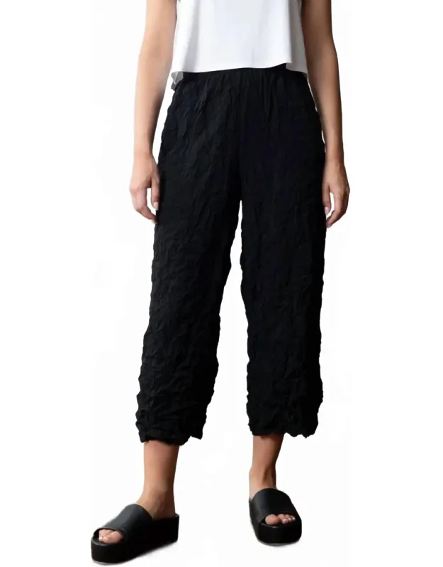 Crimped Crepe Solid Easy Crop Pants