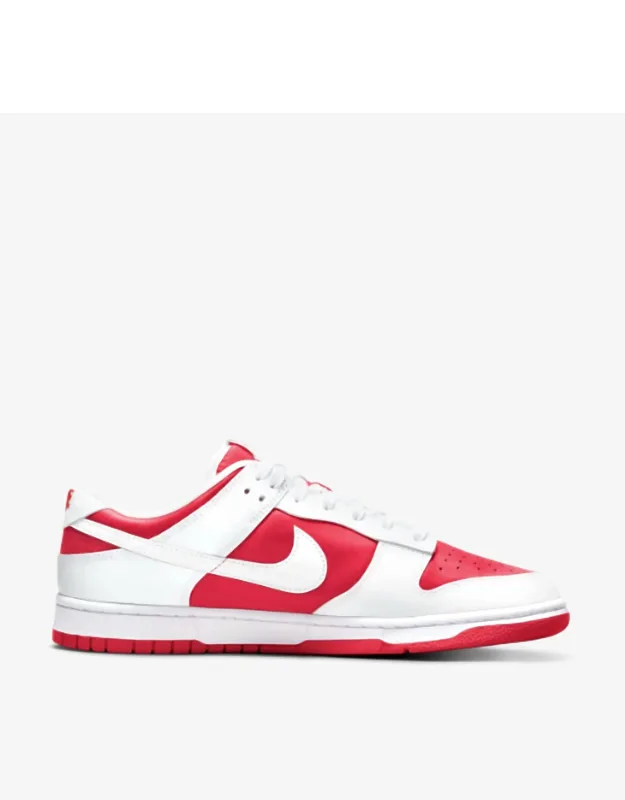 Dunk Low Sneakers