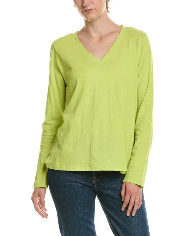 V-neck T-shirt