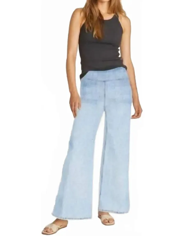 Pull-on Wide Leg Jeans